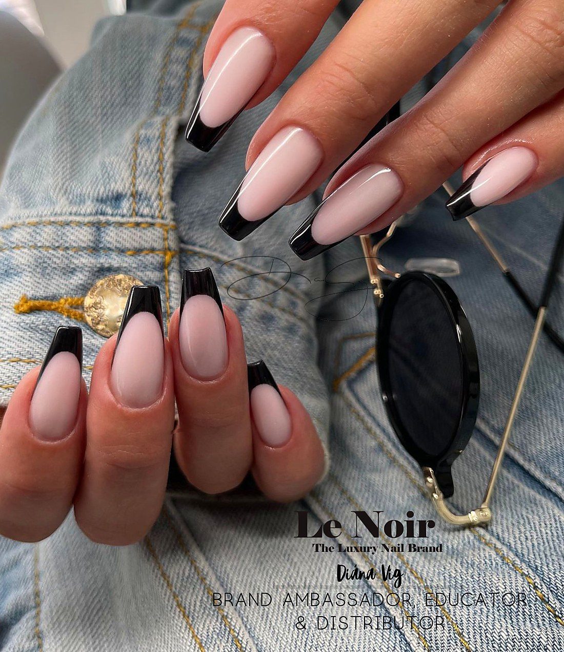 Sculpted almond tips with gold detail