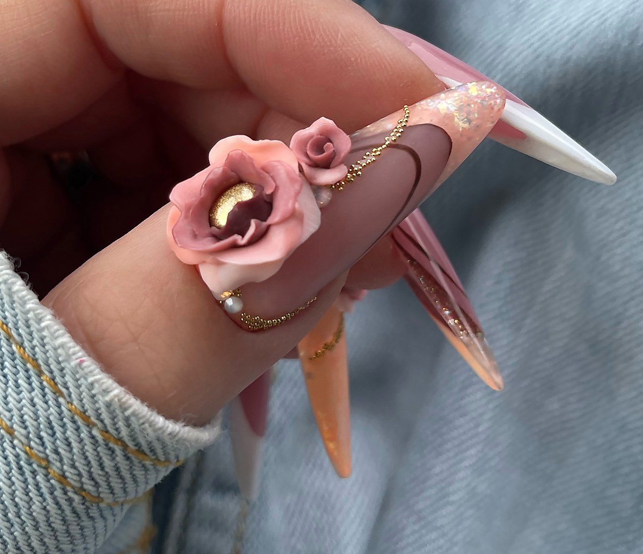 Hand-modelled 3D roses in plasteline